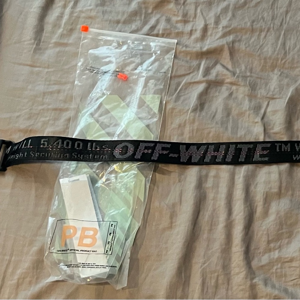 Off-white belt